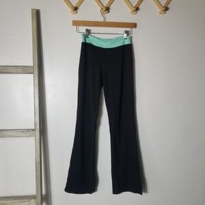 NO BOUNDARIES JUNIORS YOGA PANTS SIZE SMALL
